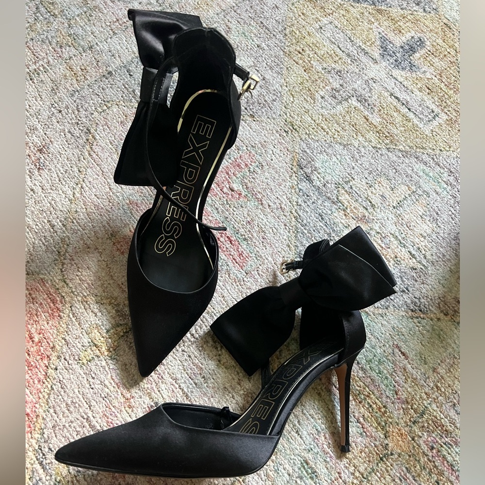 Express Ankle Bow Heels